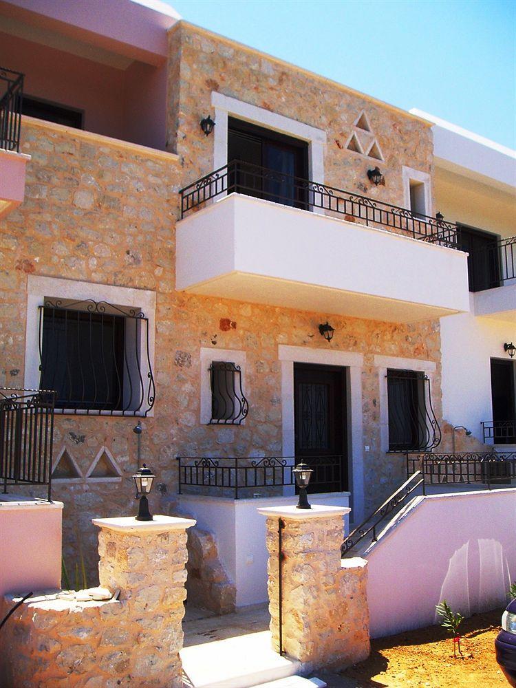 Olive Coast Suites Palekastro Bagian luar foto
